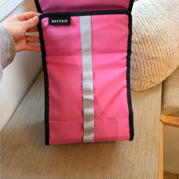 YETI Pink Lunch Bag - Picture 2 of 3